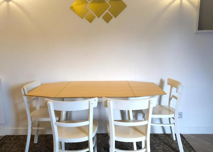 Apartment Le Duplex De - - Gare - Commerces - Marche *